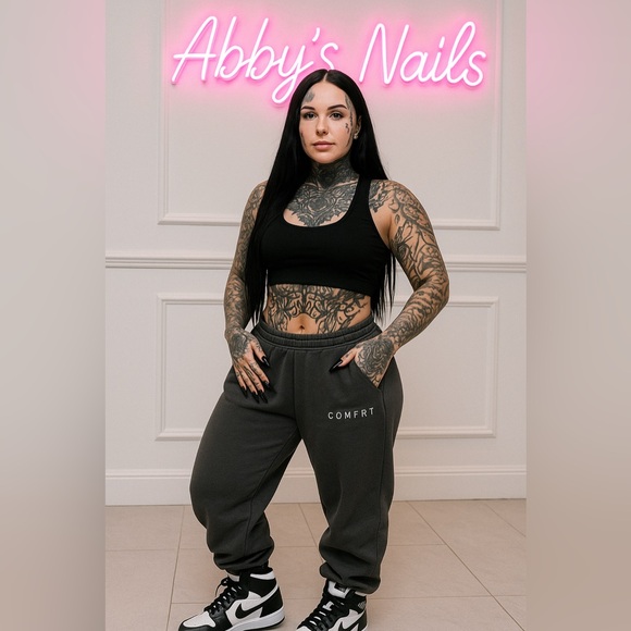 Meet your Posher, Abigail - Picture 1 of 1